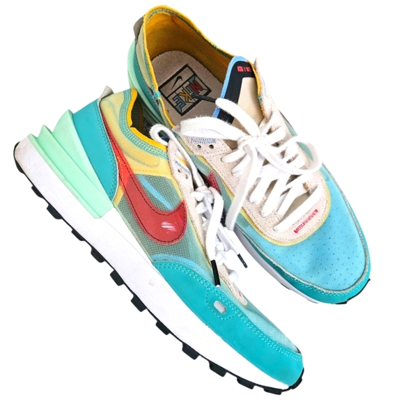 Nike Waffle One SE in Mint Foam / University Red Sneakers Size 9.5 Men - Picture 1 of 9